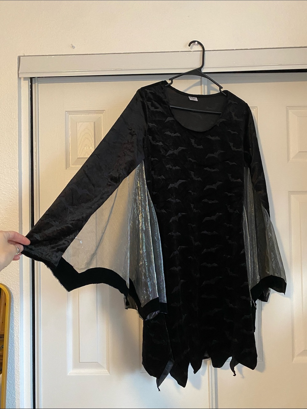 🦇 Black Velvet Bat Dress with Bat Wings size Medium Halloween Costume Spirit